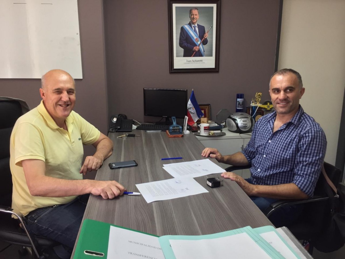 Daniele y Chiocarello firmaron el acta de traspaso