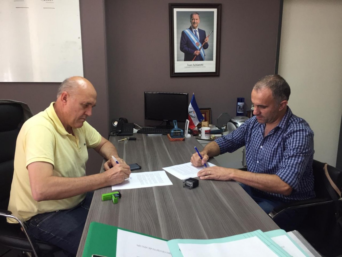 Daniele y Chiocarello firmaron el acta de traspaso