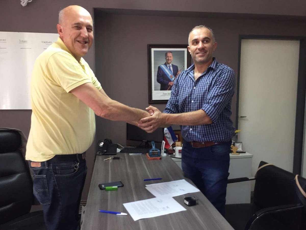 Daniele y Chiocarello firmaron el acta de traspaso