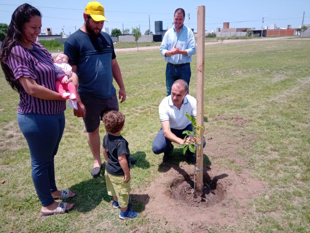 Presentaron “Sembrando Vida” con la plantación de árboles