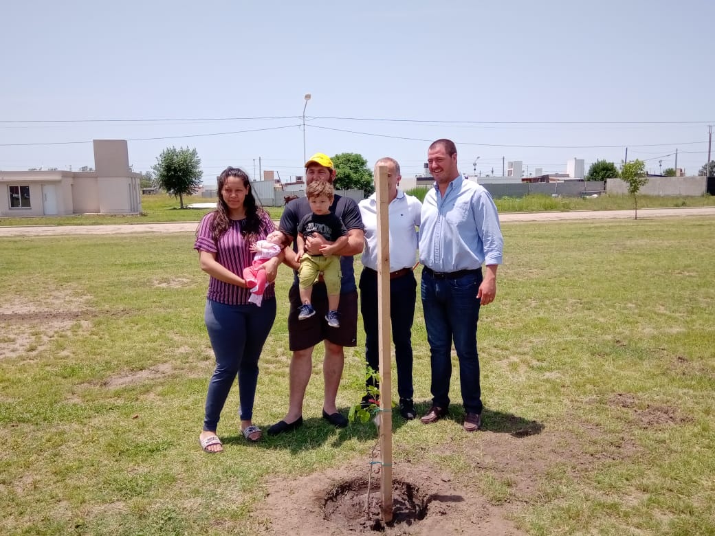 Presentaron “Sembrando Vida” con la plantación de árboles