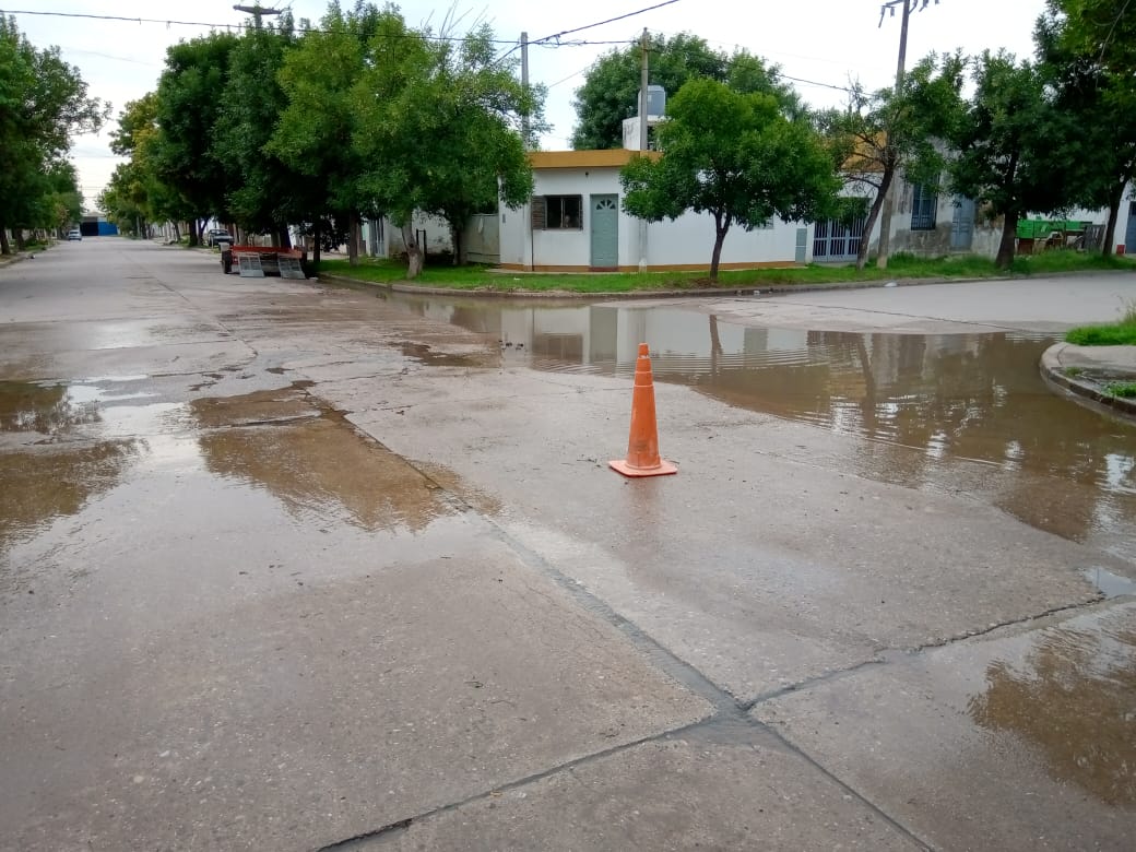La rotura de una cañería dejó sin agua a un sector de la ciudad