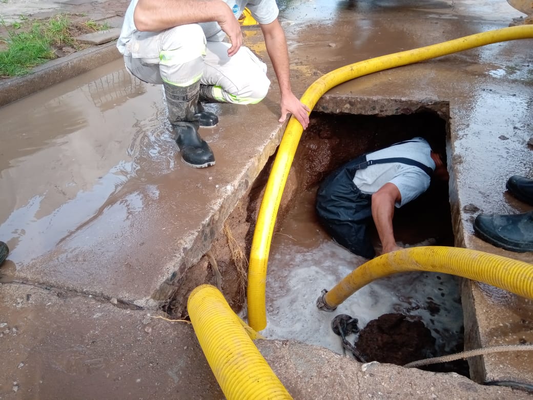 La rotura de una cañería dejó sin agua a un sector de la ciudad
