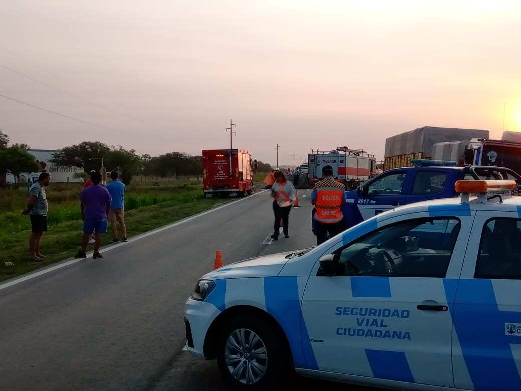 Dos muertos por el choque de un carro de tracción a sangre y un camión en la ruta 158