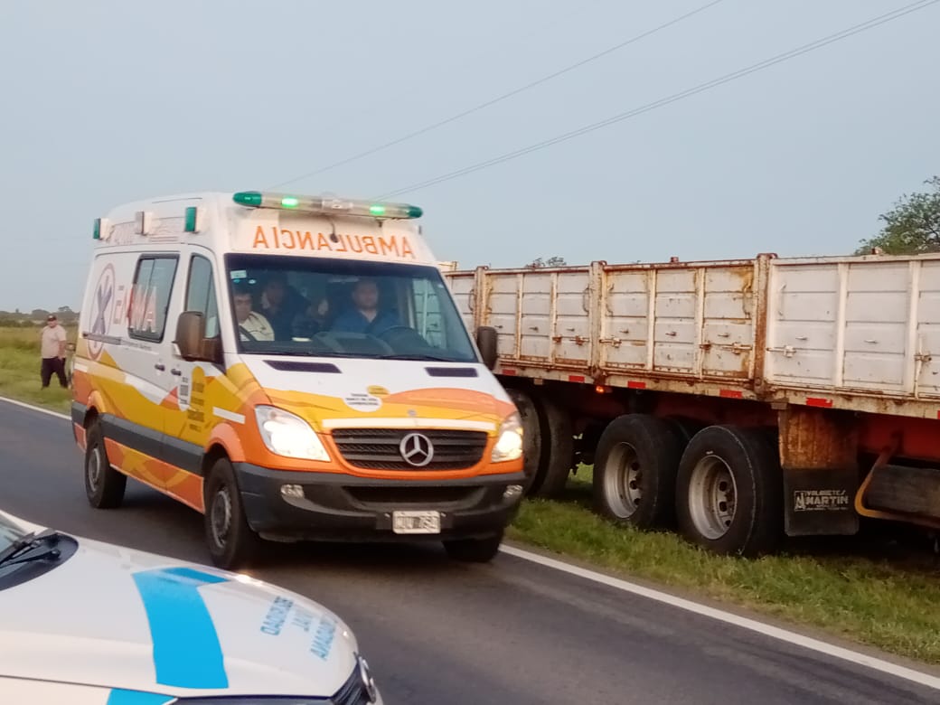 Dos muertos por el choque de un carro de tracción a sangre y un camión en la ruta 158