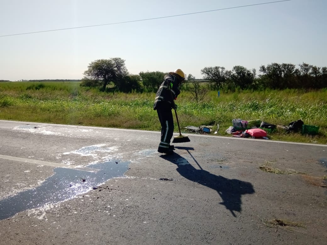 Cuádruple choque en la ruta 158. Milagrosamente terminó solo con personas heridas