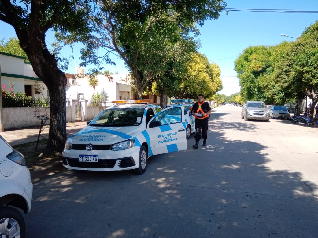 Realizan tareas de fumigación domiciliaria en Yrigoyen al 100 por un posible caso de dengue