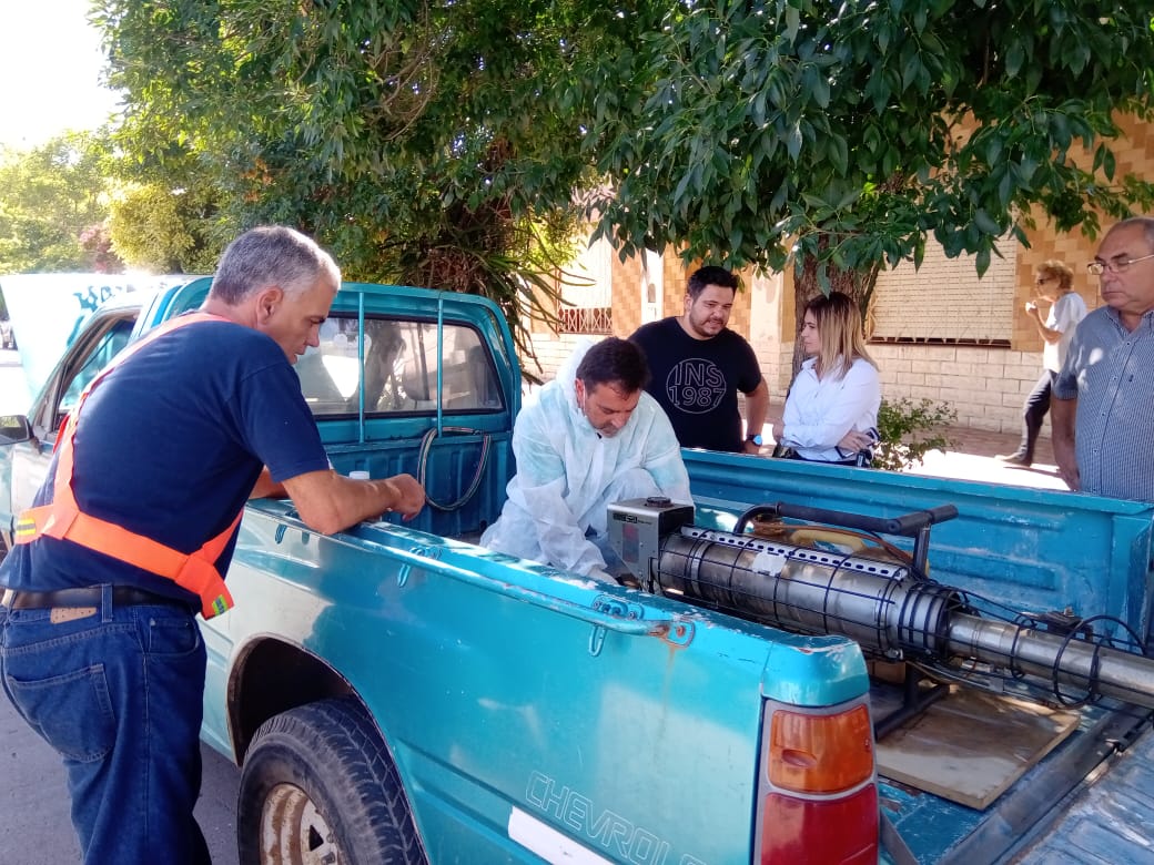 Realizan tareas de fumigación domiciliaria en Yrigoyen al 100 por un posible caso de dengue