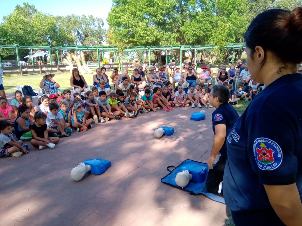Instrucciones sobre RCP en la Escuela Municipal de Verano