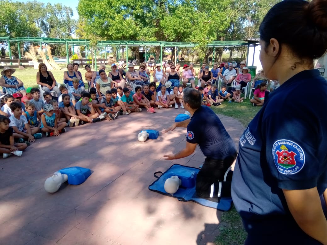 Instrucciones sobre RCP en la Escuela Municipal de Verano