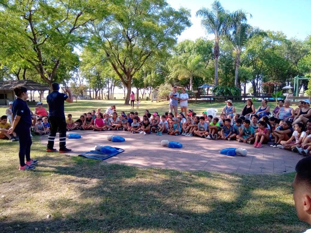 Instrucciones sobre RCP en la Escuela Municipal de Verano