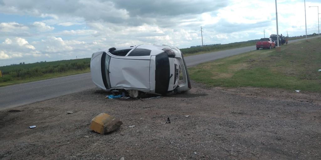 Automovilista chocó una vía blanca cerca de Las Varas