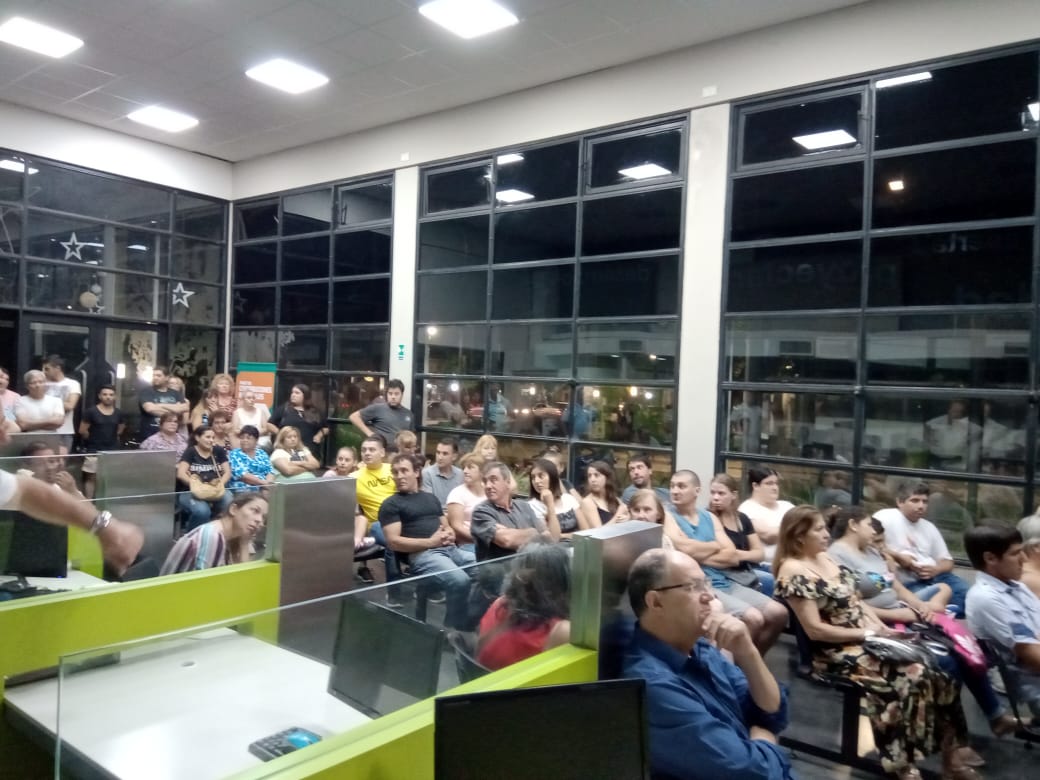 Sin definición para los adquirentes de  lotes en  Aires del Golf