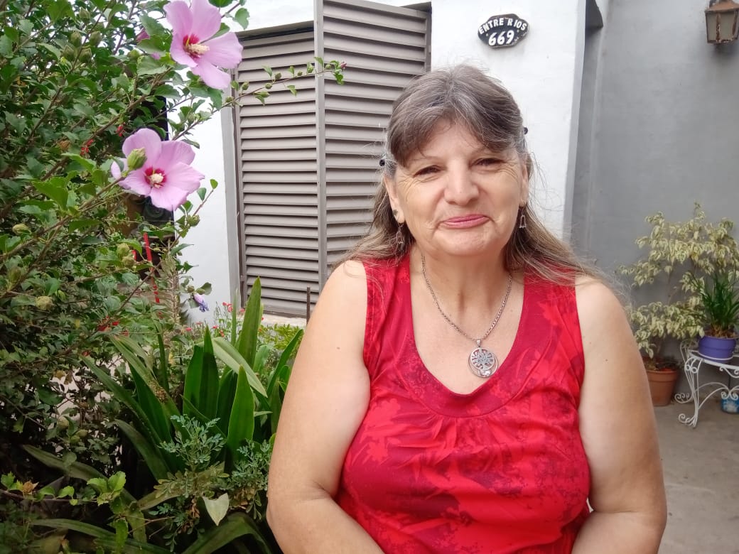 Una mujer devolvió una importante suma de dinero en cheques, extraviados en la calle