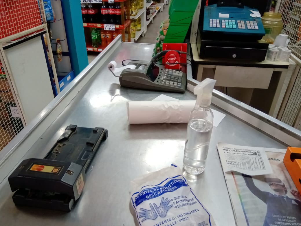 Medidas de seguridad sanitaria en un comercio