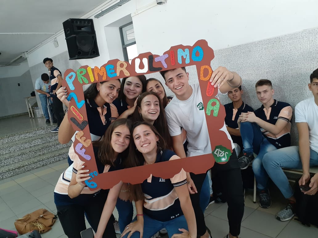 Exitosa experiencia con alumnos de 6to año en la Escuela Vélez Sársfield