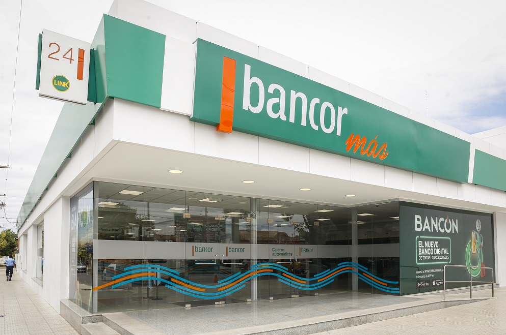 Bancos: desde el lunes 13 de abril se atenderá al público general con turno previo