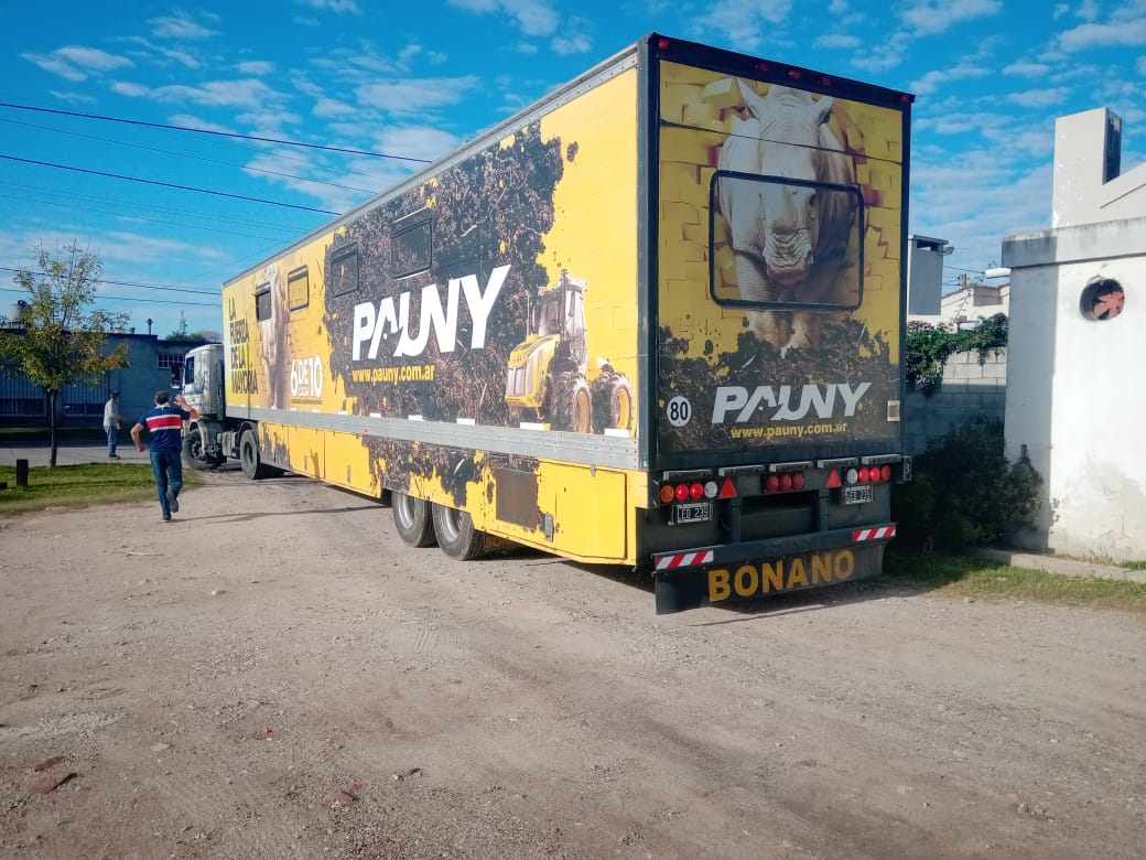 Pauny puso a disposición un vehículo para atención de pacientes en la playa del Hospital
