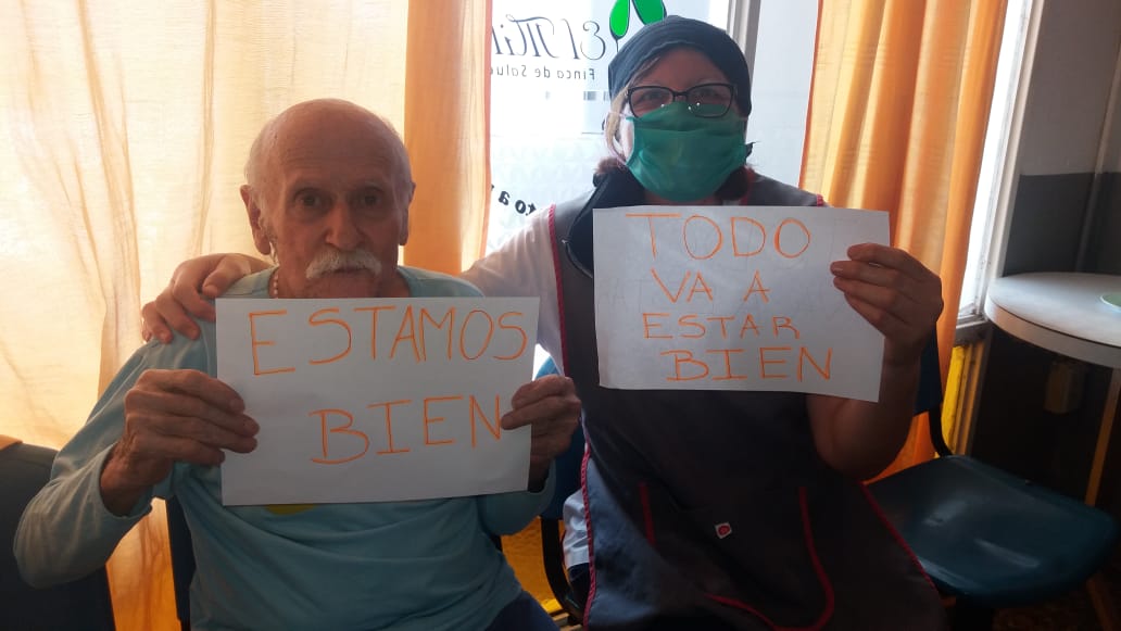 Comunicación a través de grupos de Whatsapp en el geriátrico El Milagro