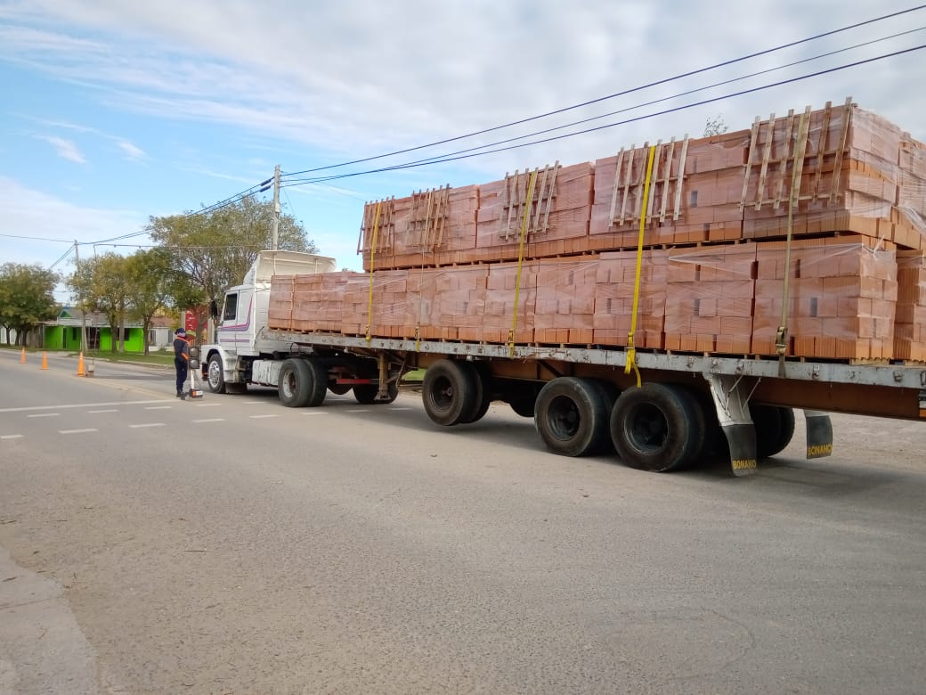 Instalan rociadores en los accesos a la ciudad