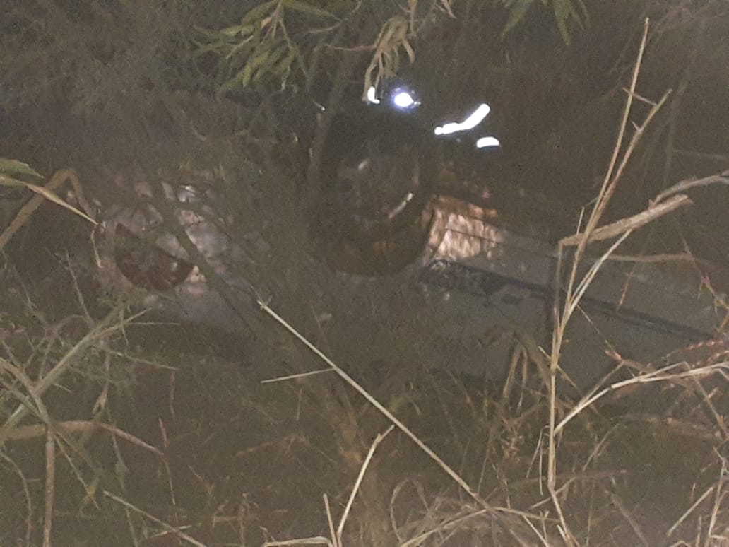 Un auto volcó en la Ruta 158 a la altura de Trinchera