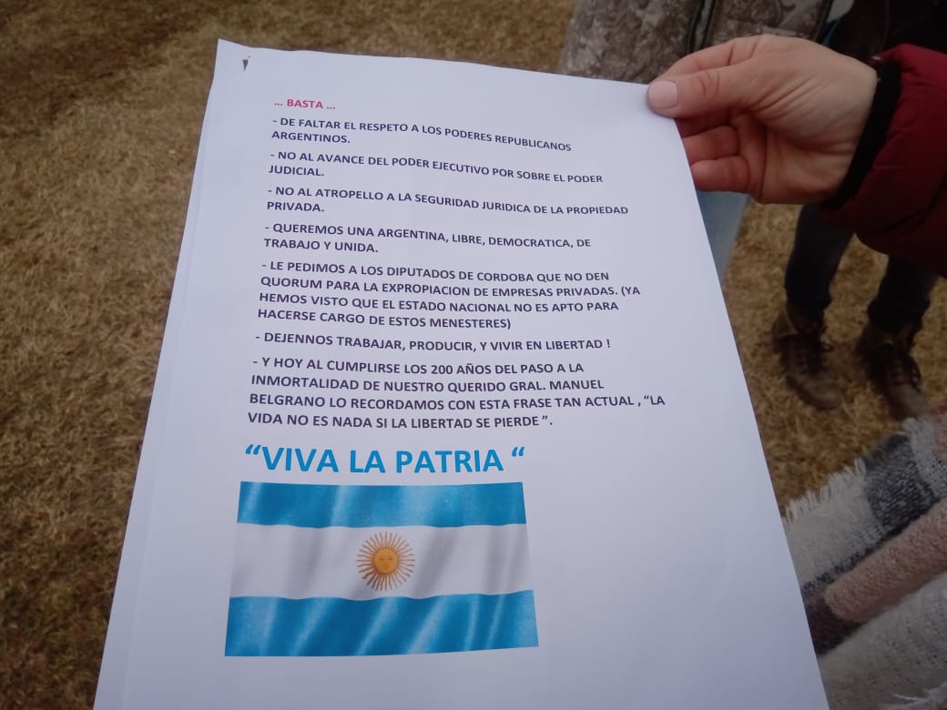 Banderazo en contra de algunas políticas del Gobierno Nacional