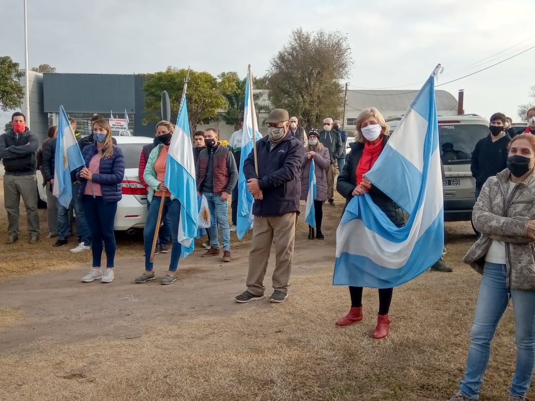 Banderazo en contra de algunas políticas del Gobierno Nacional