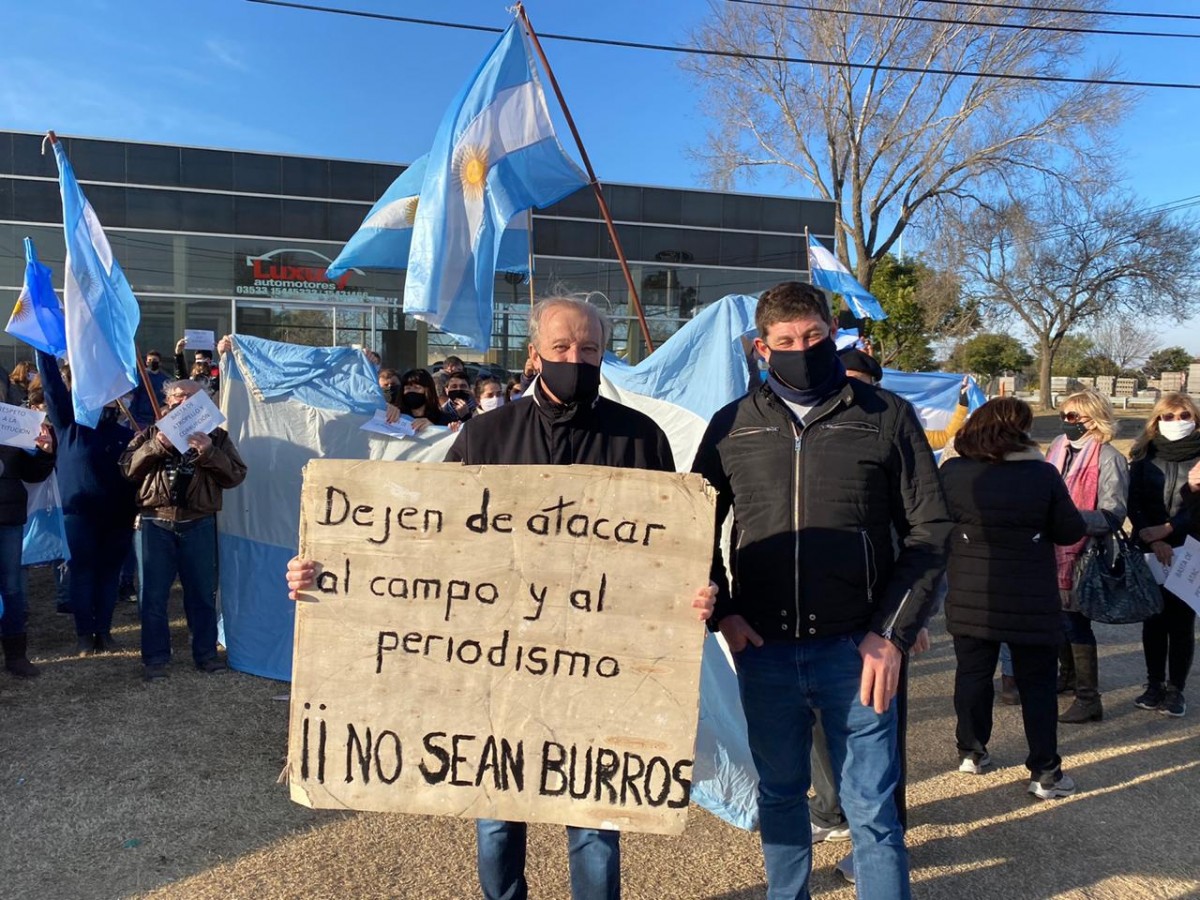 Realizaron un nuevo banderazo por la libertad, la justicia y la democracia