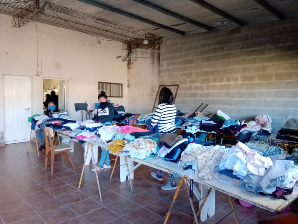 La filial de Talleres realizó donaciones al comedor Lucecita