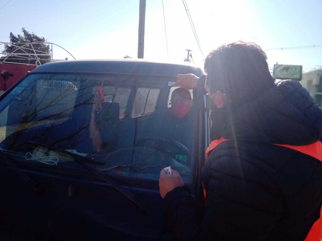 Solución para el tránsito de vecinos varillenses que viven más allá de los puestos de control virológico