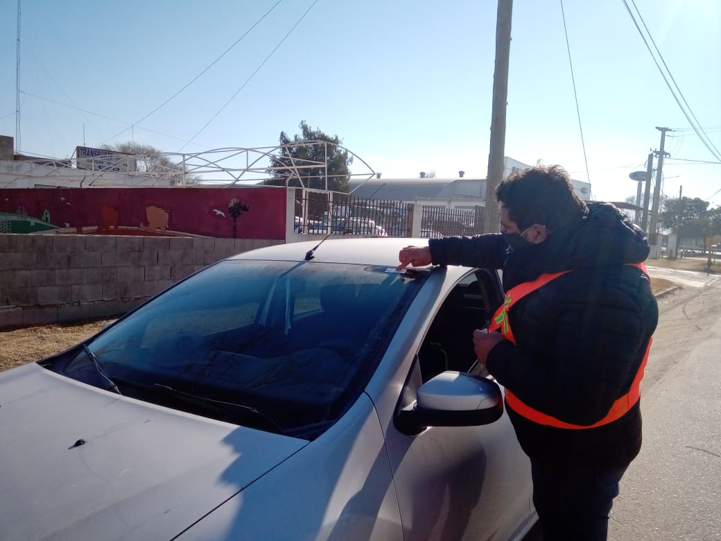 Solución para el tránsito de vecinos varillenses que viven más allá de los puestos de control virológico