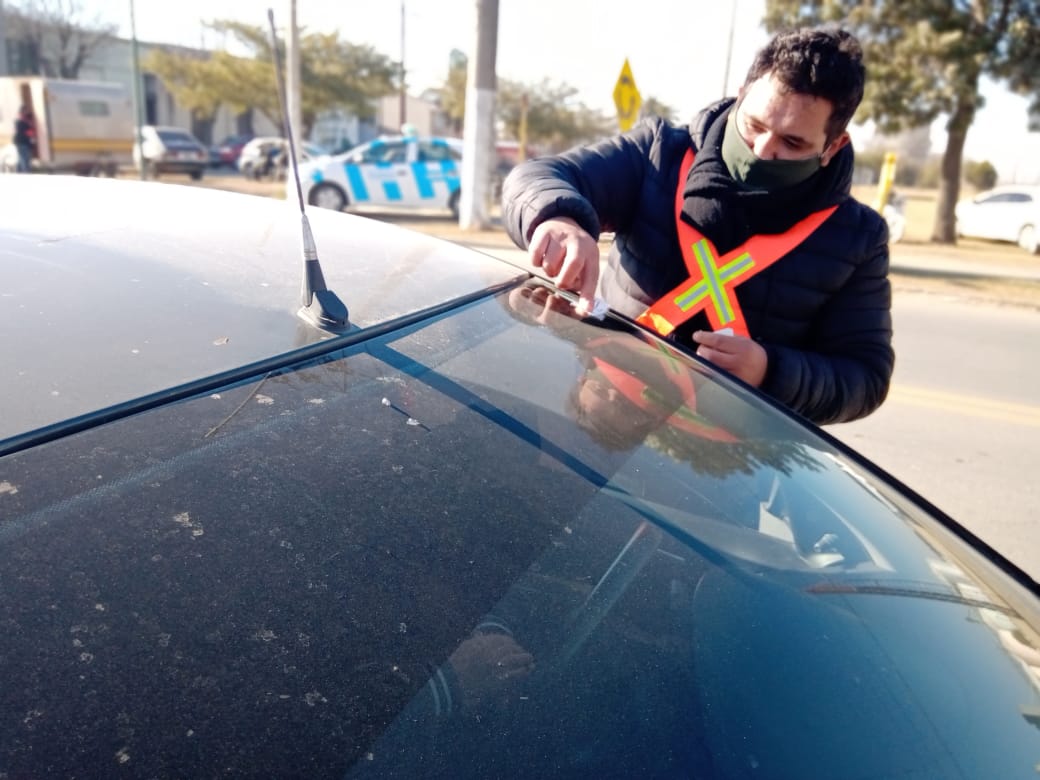 Solución para el tránsito de vecinos varillenses que viven más allá de los puestos de control virológico