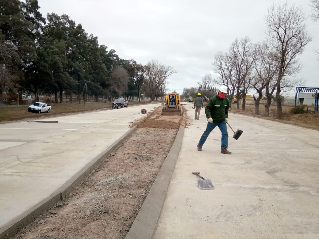 Ingenieros de Vialidad recorrieron las obras del acceso a Las Varillas desde Pozo del Molle
