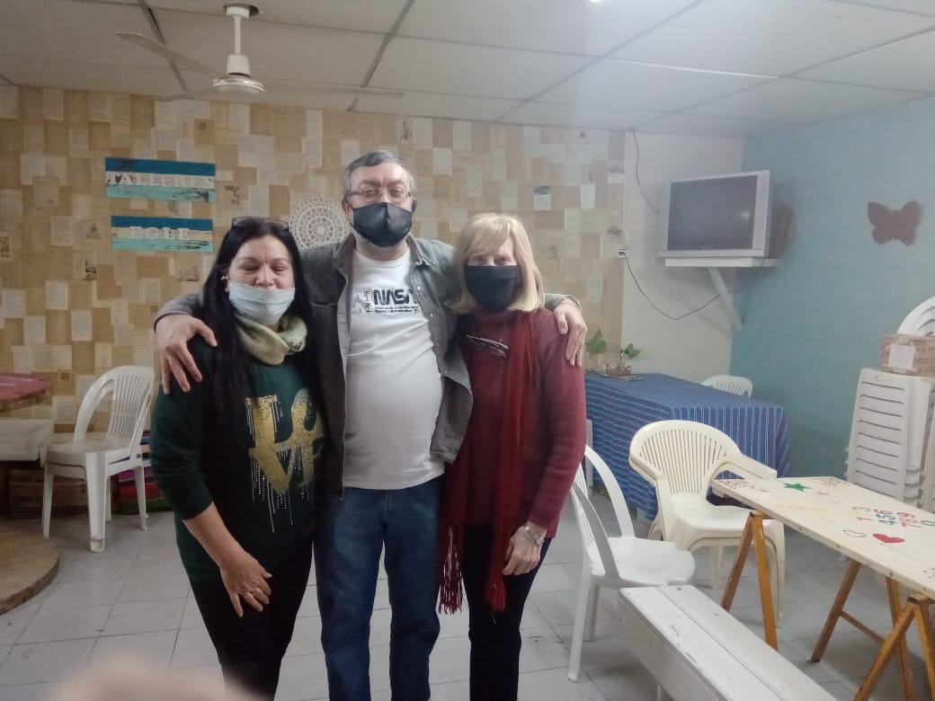 El Comedor Lucecita entregó chocolatada a los niños, trás recibir una donación de empleados del Banco Nación