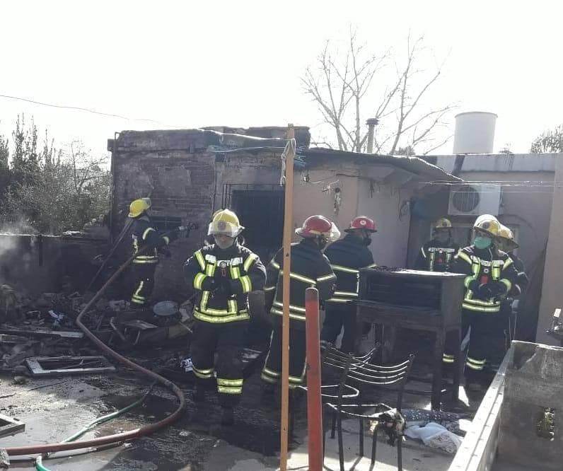 Incendio en una habitación de una vivienda de calle Intendente Viotti