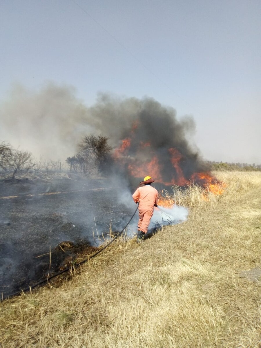Bomberos de Las Varillas combatirán el fuego en la zona del Pan de Azúcar