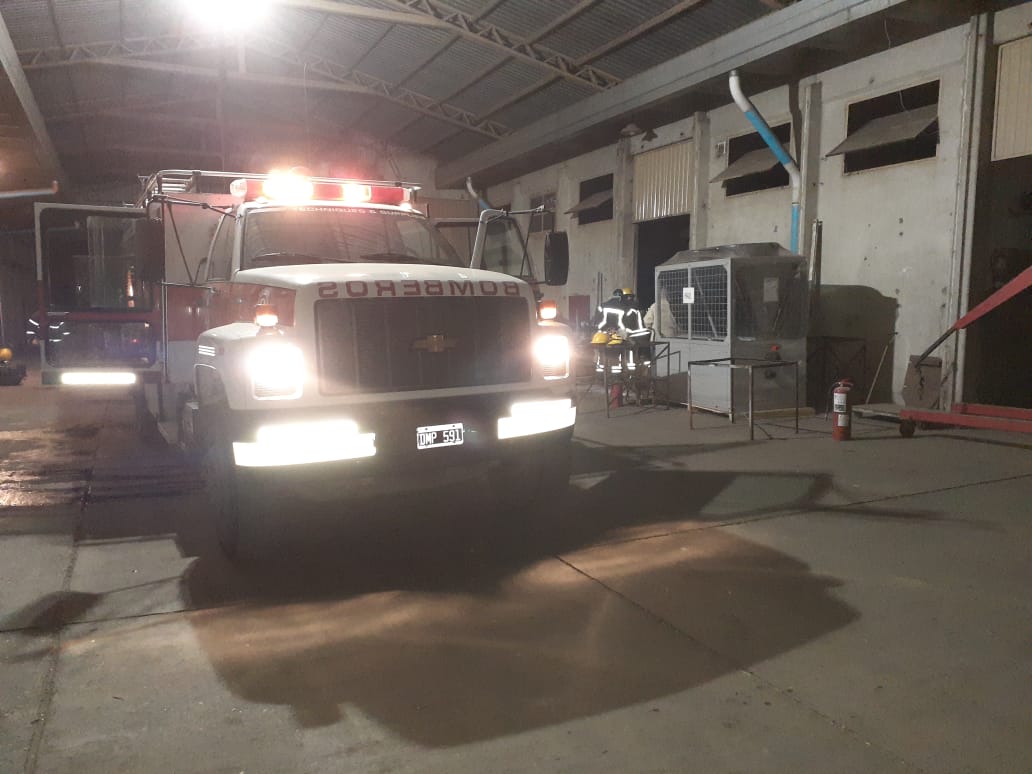 Sofocaron incendio en Valbo. Un herido leve