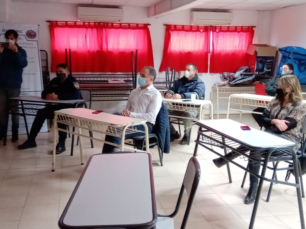 Capacitación para personal que actúa en prevención durante  la pandemia de coronavirus