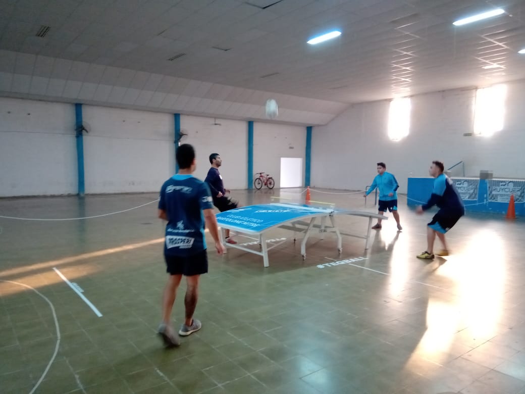 El Club Mitre apuesta al Teqball, una disciplina que suma adeptos en la ciudad