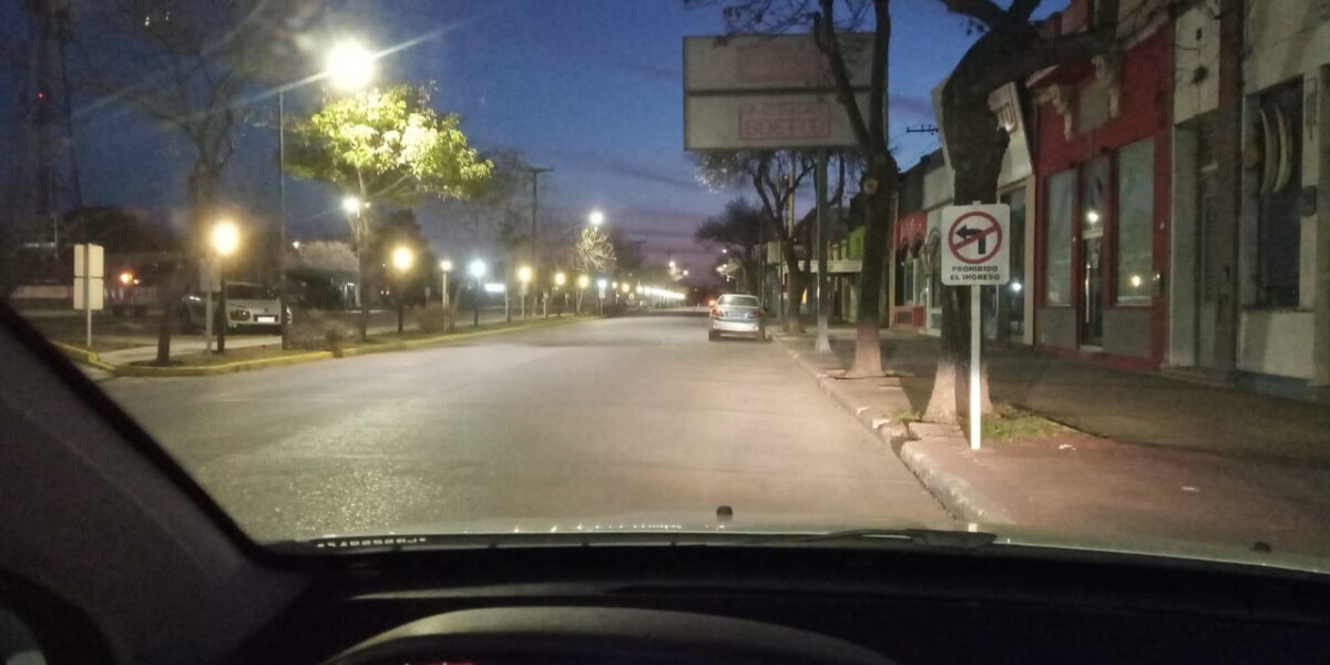 Lunes 19, 30 horas en Las Varillas: ni un alma en las calles