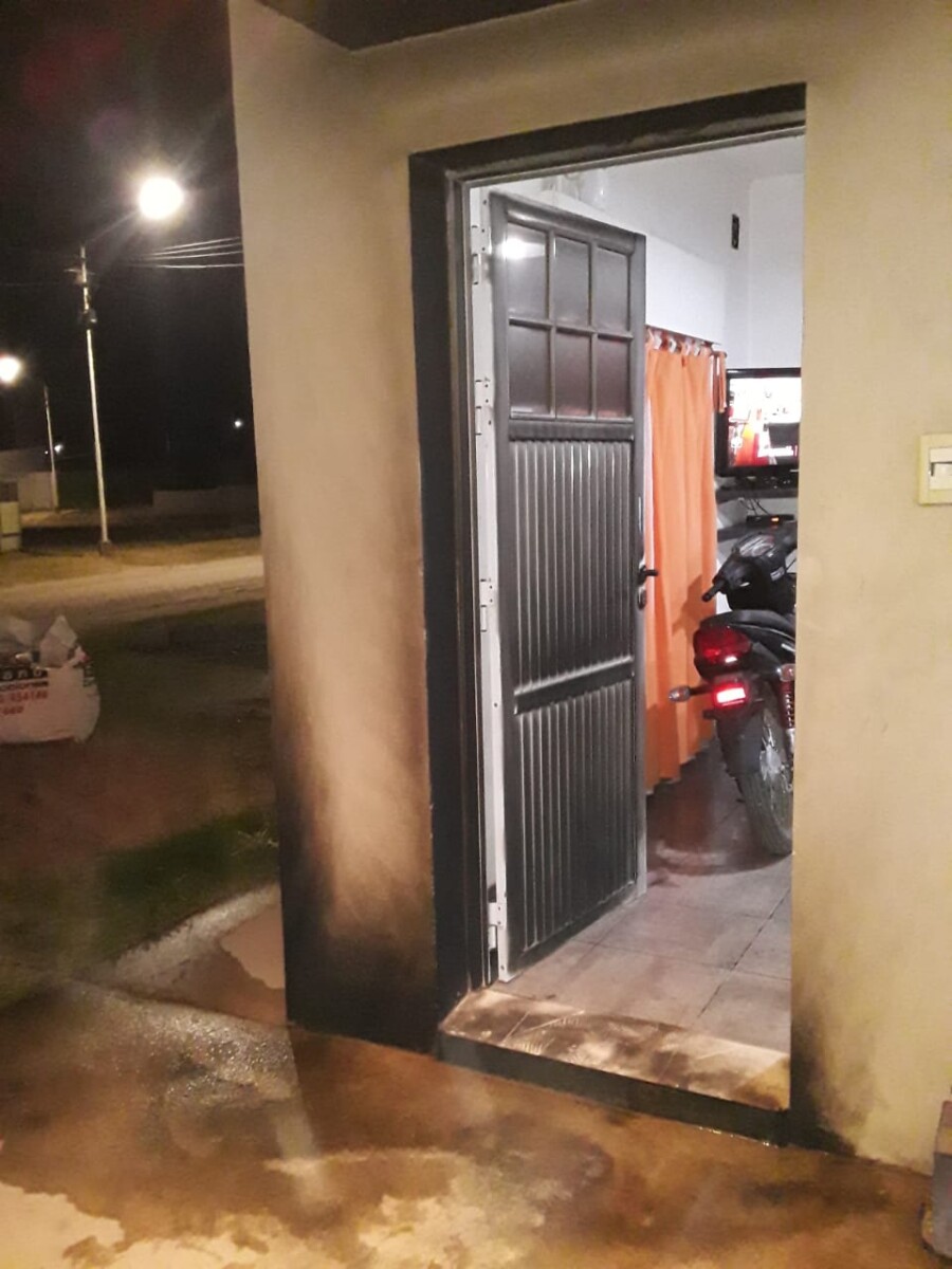 Ataque incendiario contra una vivienda
