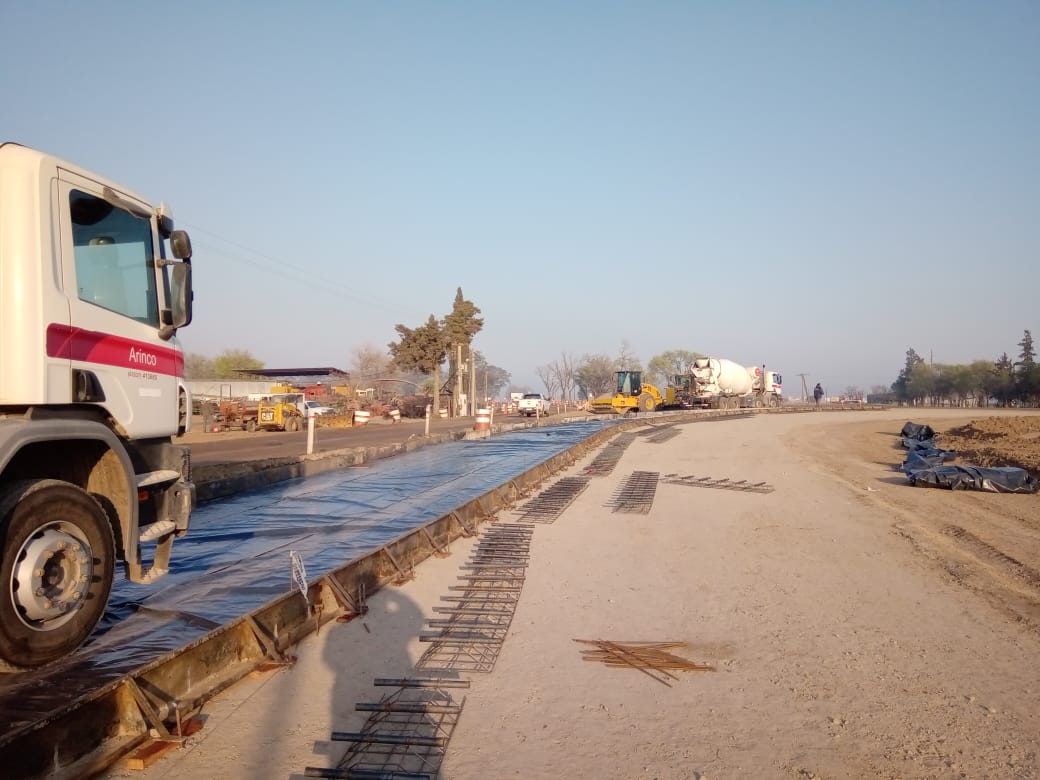 El mes próximo terminarían la obra de acceso a la ciudad por Ruta 158