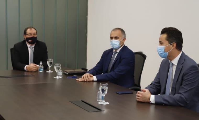 El presidente del Parque Industrial calificó como día histórico y un avance, la firma del convenio con la provincia