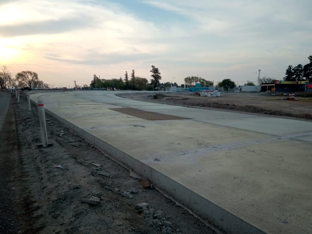 Comenzaron a construir los pilotes para el arco de acceso sur a Las Varillas