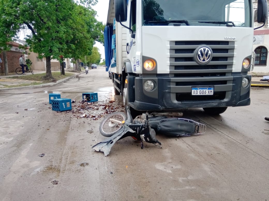 Adelanto: fuerte colisión en Avellaneda y Luis Morelli
