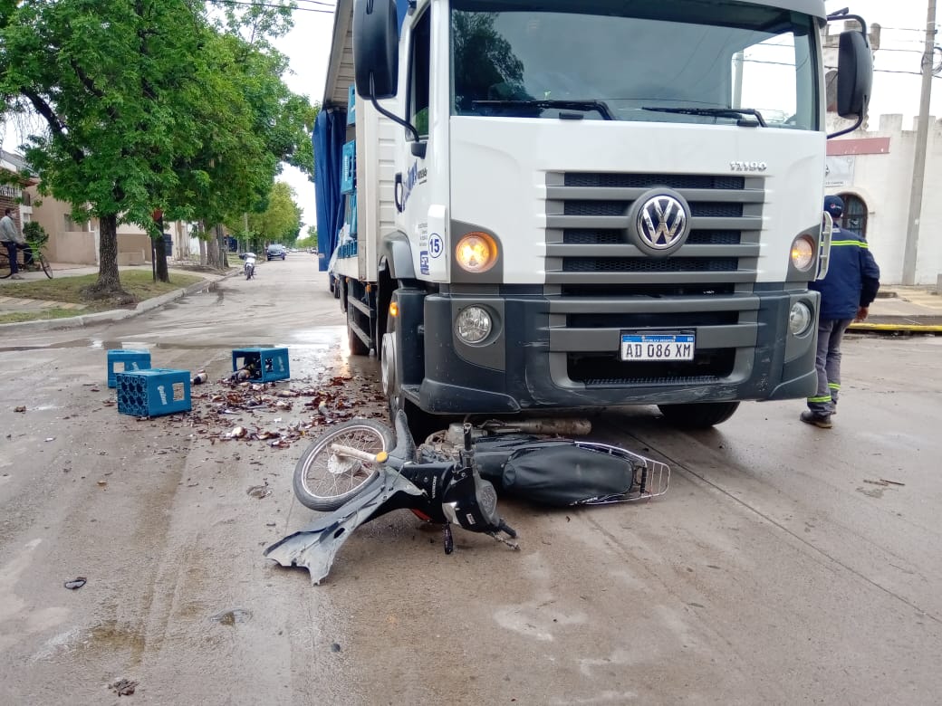 Adelanto: fuerte colisión en Avellaneda y Luis Morelli