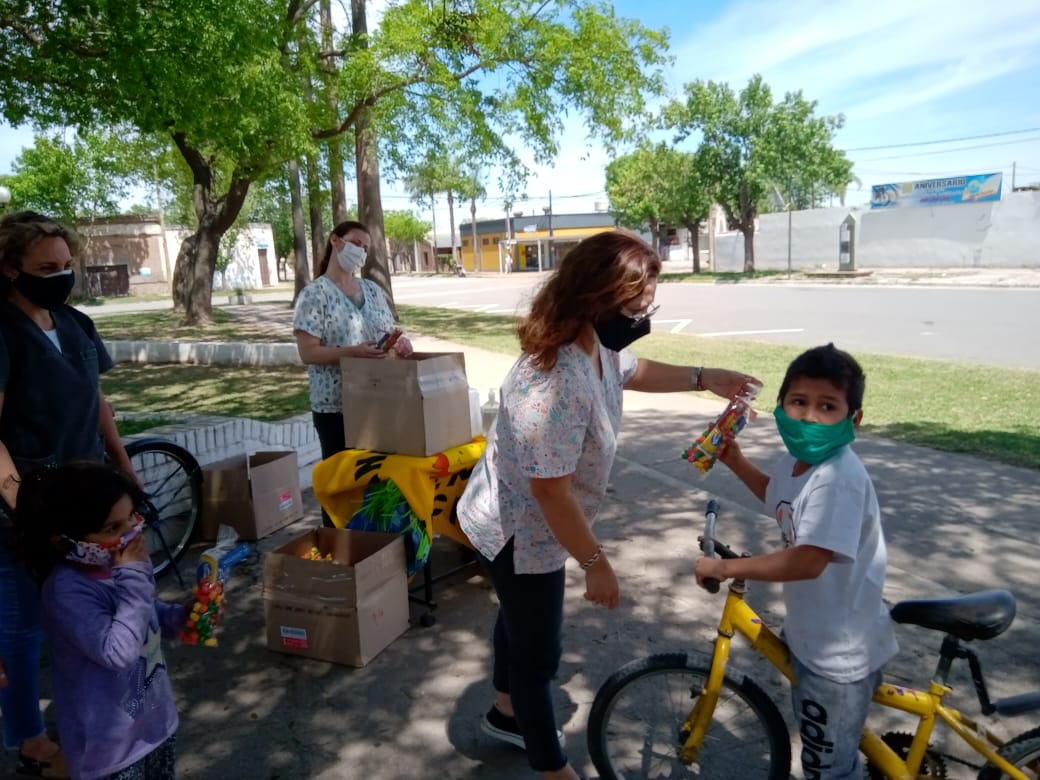 Comenzó la entrega de golosinas a niños de la ciudad