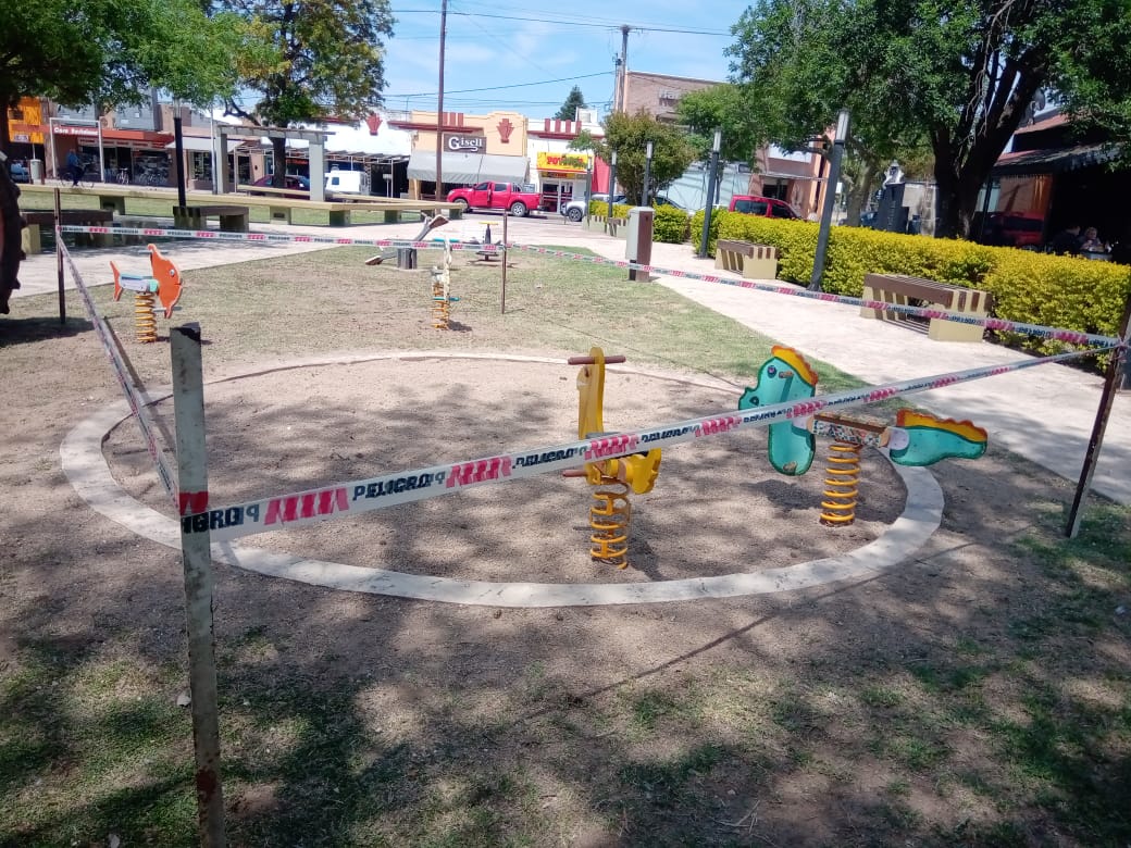 Reponen juegos infantiles en la Plazoleta del Bicentenario
