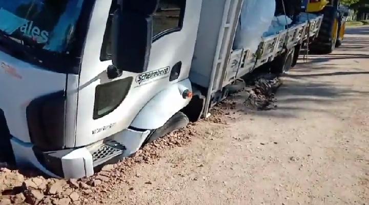 Un desmoronamiento de tierra provocó un accidente aunque sin víctimas