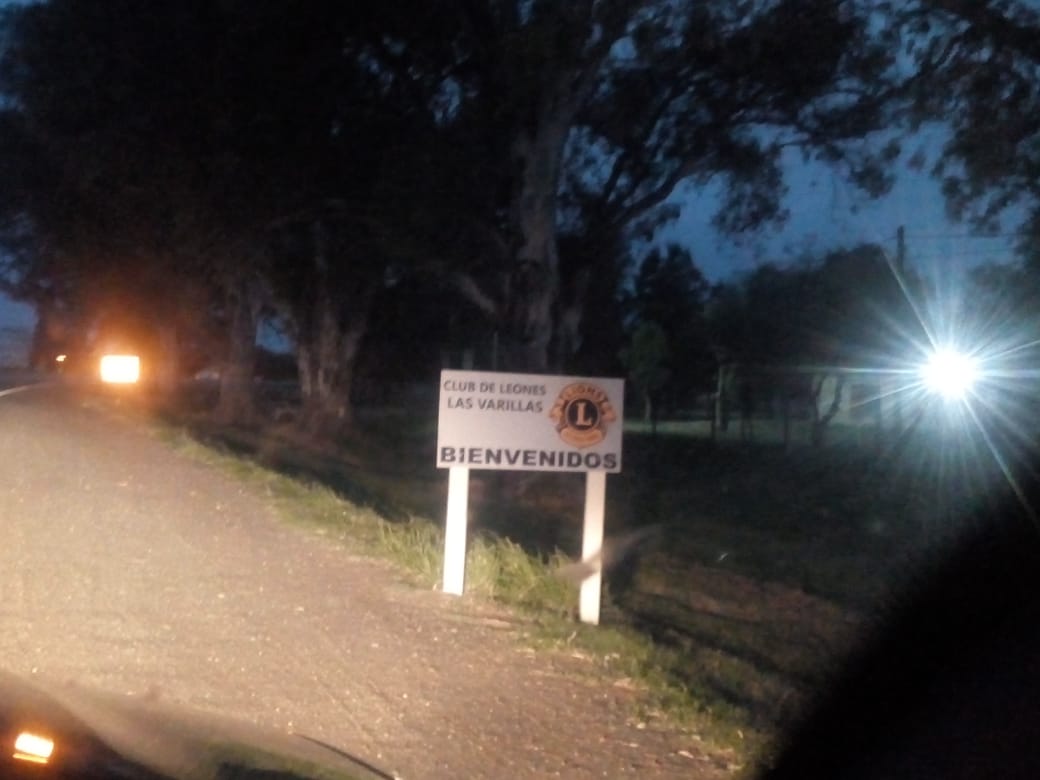 El Club de Leones instaló carteles de bienvenida en los accesos a la ciudad